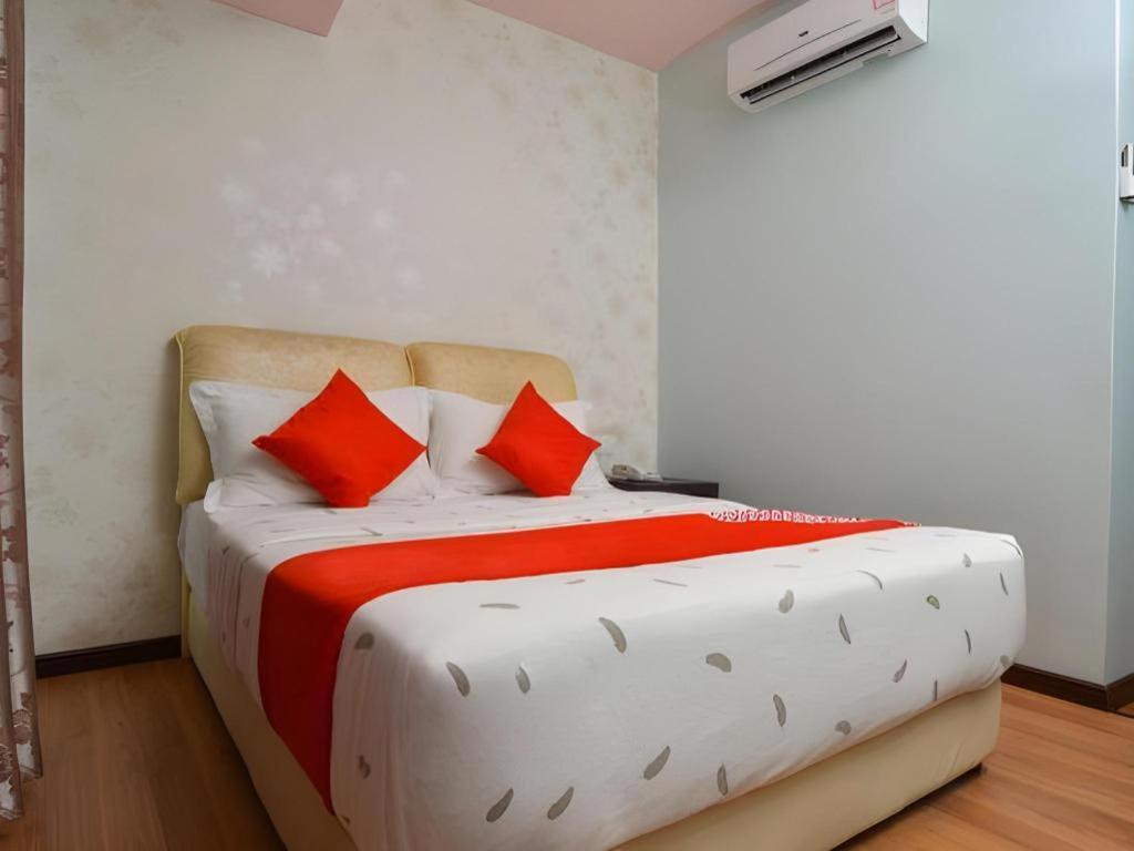 Grand Ct Hotel Malacca Exterior photo
