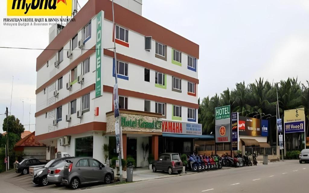 Grand Ct Hotel Malacca Exterior photo