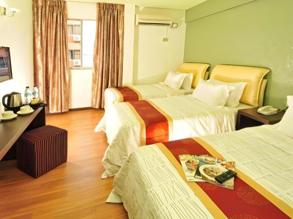 Grand Ct Hotel Malacca Exterior photo